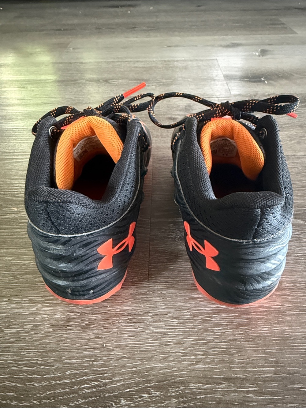 Under Armour Spotlight Franchise 4 RM Jr football cleats, size 5Y - Picture 4 of 7